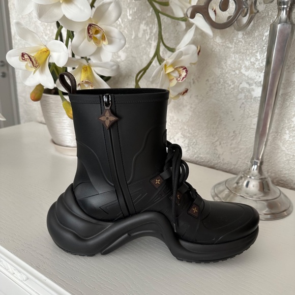 NWB Louis Vuitton Archlight Sneaker Black Rubber Monogram Boot Sz 40 AUTHENTIC❤️ - Picture 6 of 16